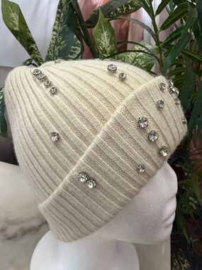 Chic Cream Beanie with Sparkling Accents